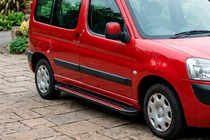 Peugeot Partner 1996–2008 Side steps Maya Red (2 stuks, aluminium) foto 1