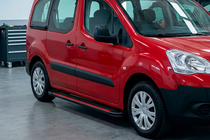 Peugeot Partner Tepee 2008–2018 Side steps Maya Red (2 stuks, aluminium) foto 1