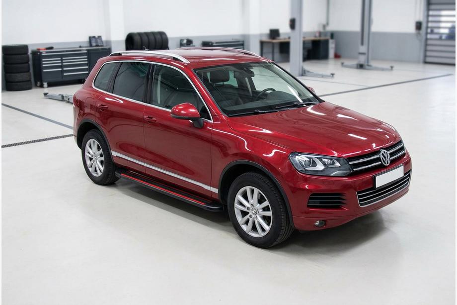 Volkswagen Touareg 2010–2018 Side steps Maya Red (2 stuks, aluminium) Image
