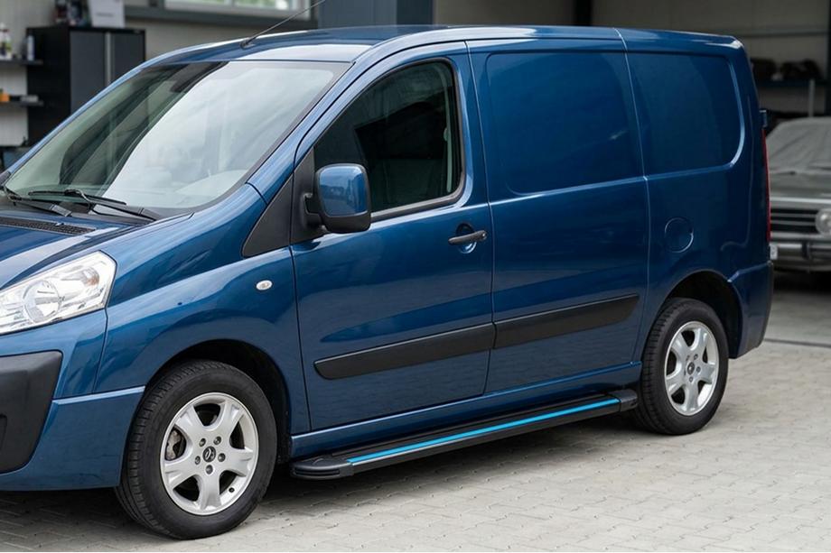 Peugeot Expert 2007–2016 Maya Blue sidesteps (2 stuks, aluminium) Image