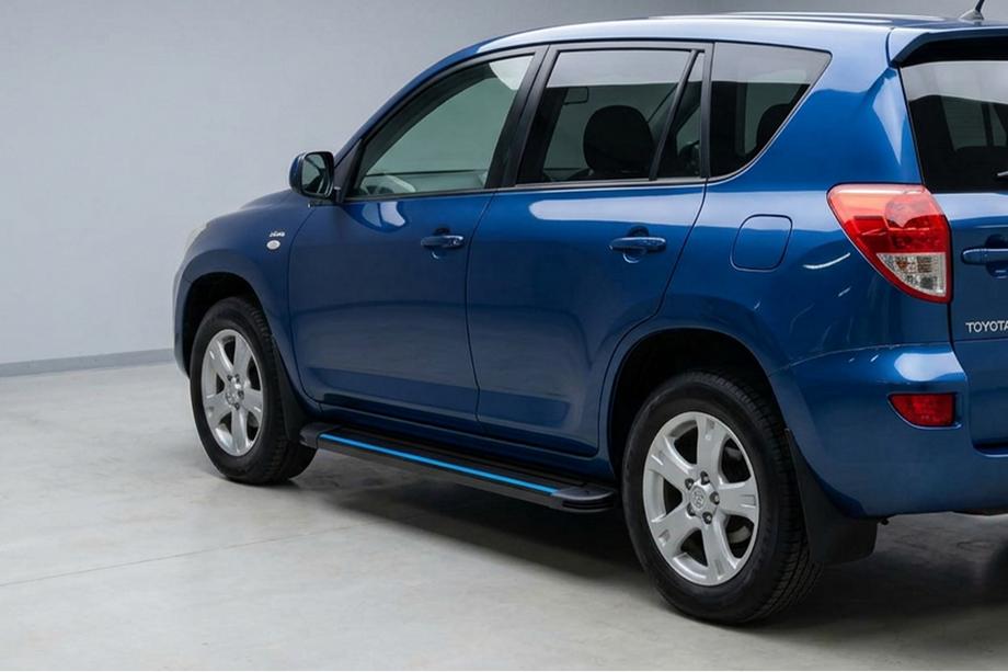 Toyota Rav 4 2006–2013 Maya Blue sidesteps (2 stuks, aluminium) Image