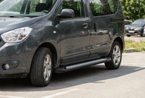 Dacia Dokker 2013–2022 Side steps New Vision Black (2 stuks, aluminium) foto 1