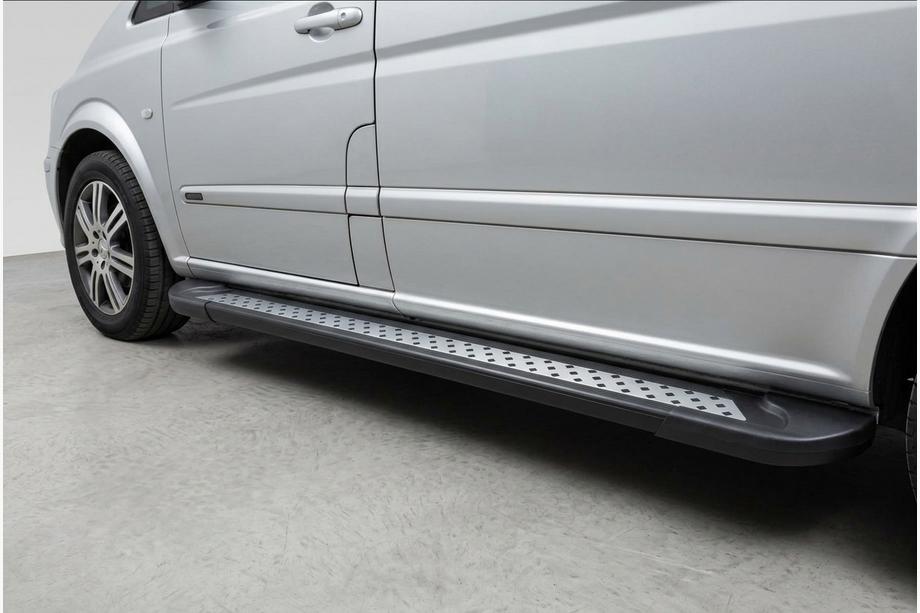 Mercedes Viano 2004–2014 Side steps New Vision Black (2 stuks, aluminium) Image