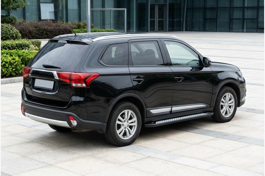 Mitsubishi Outlander 2012–2021 Side steps New Vision Black (2 stuks, aluminium) Image