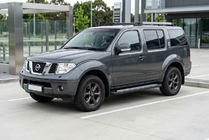 Nissan Pathfinder R51 2005–2014 Side steps New Vision Black (2 stuks, aluminium) foto 1