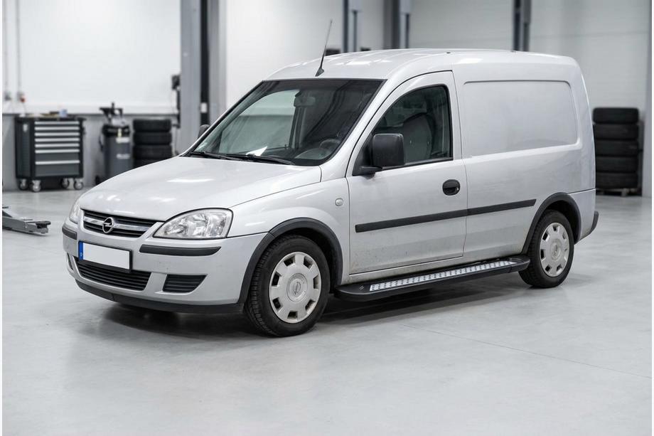 Opel Combo 2002–2012 Side steps New Vision Black (2 stuks, aluminium) Image