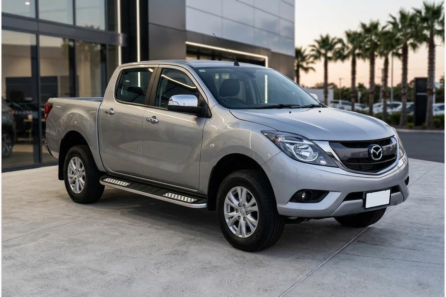 Mazda BT-50 2012– Tayga V2 side steps (2 stuks, aluminium) Image