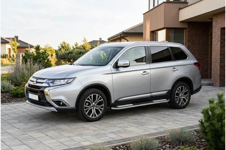 Mitsubishi Outlander 2012–2021 Tayga V2 side steps (2 stuks, aluminium) Image