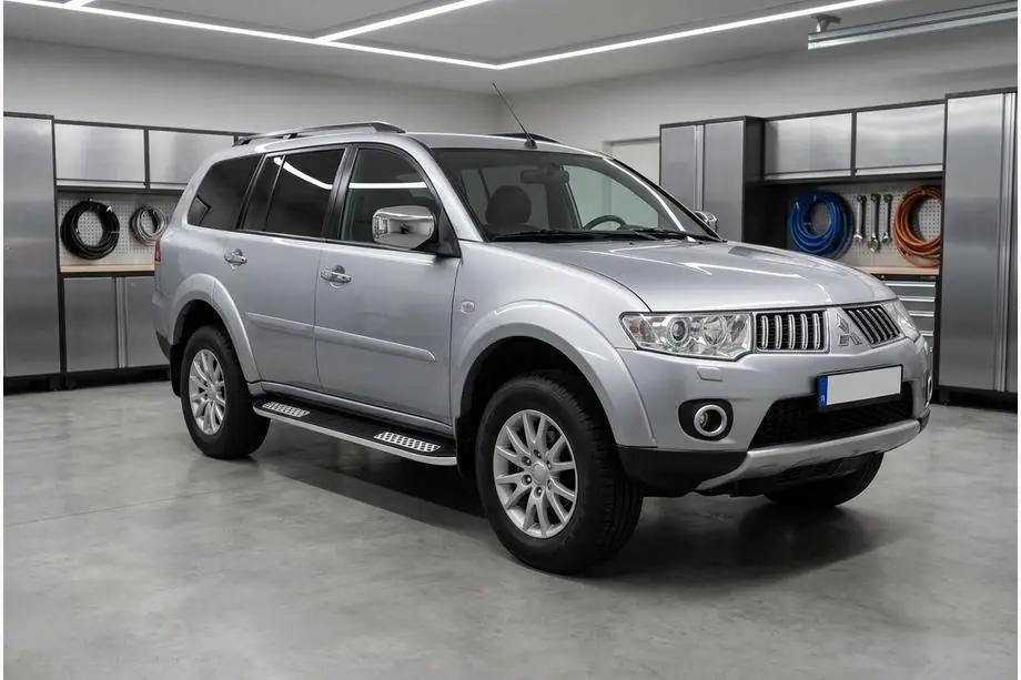 Mitsubishi Pajero Sport 2008–2015 Tayga V2 side steps (2 stuks, aluminium) Image