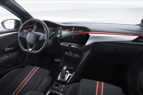 Vijfdeurs Opel Corsa hatchback van de zesde generatie Foto 4