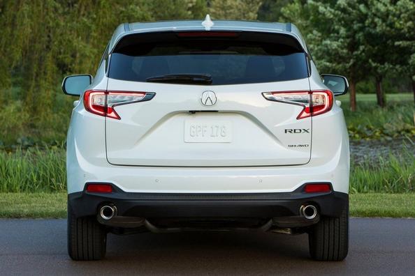 Review van de derde generatie Acura RDX-crossover Foto 12