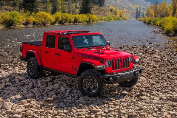 Test van de vierwielaangedreven ladderframe-pick-up Jeep Gladiator
