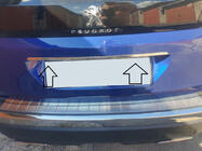Peugeot 3008 2016–2023 RVS sierstrip boven kentekenplaat foto 1