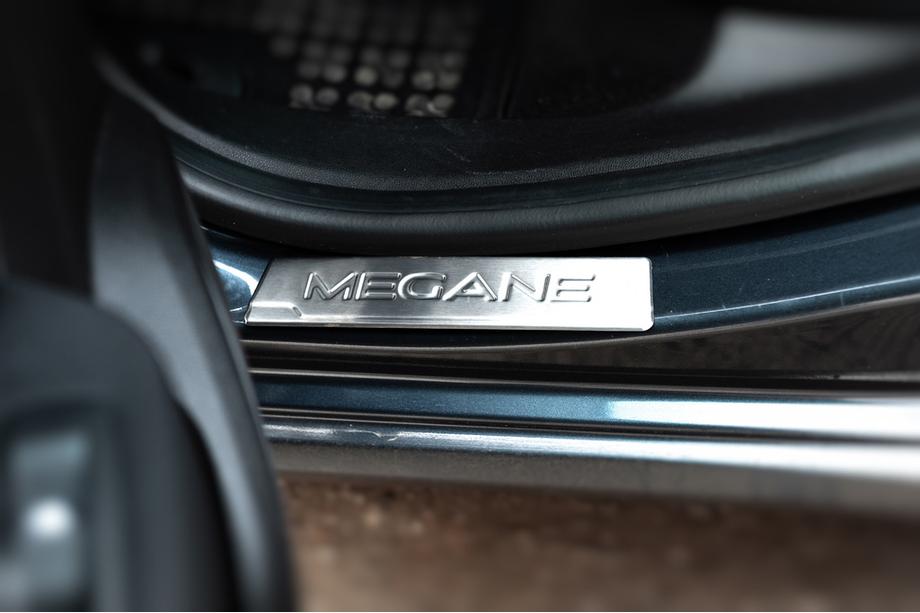Renault Megane IV 2016–2025 OmsaLine instaplijsten (set van 4, RVS) Foto 3