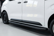 Opel Vivaro 2019– Bosphorus Black side steps (2 stuks, aluminium) foto 1