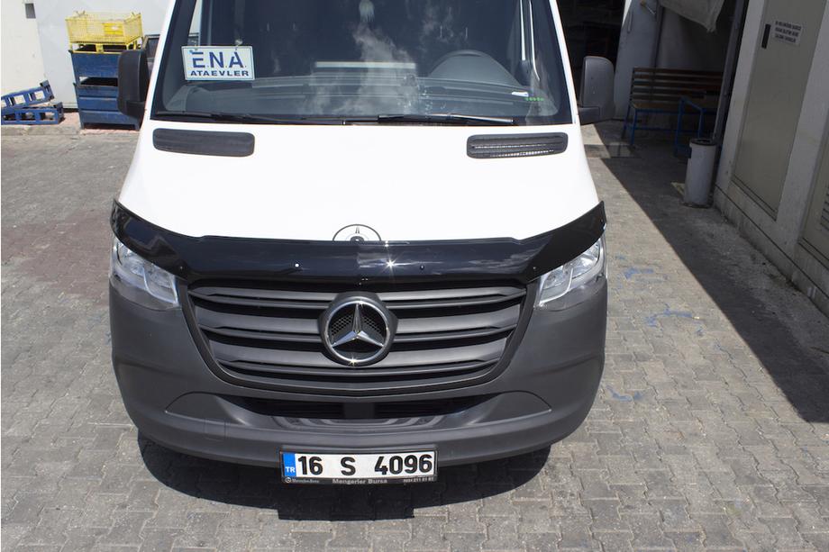 Mercedes Sprinter W907/W910 2018– Motorkapdeflector (EuroCap) Foto 13