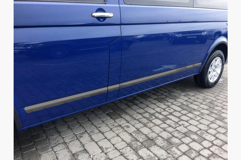Volkswagen T5 Caravelle 2004–2010 Deurlijsten (RVS, zwart chroom) Image