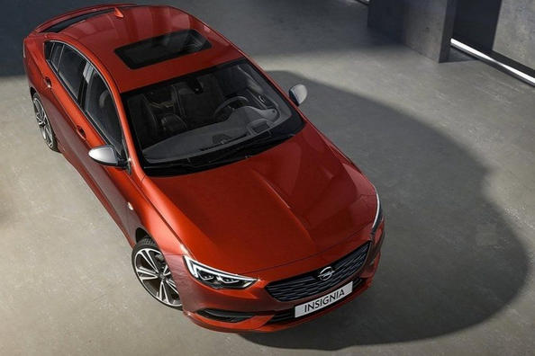 Review van de middelgrote liftback Opel Insignia Grand Sport Foto 11