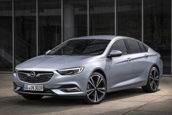 Review van de middelgrote liftback Opel Insignia Grand Sport Foto 7