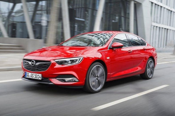 Review van de middelgrote liftback Opel Insignia Grand Sport Foto 10