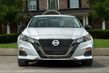 Middenklasse sedan Nissan Altima van de zesde generatie foto 2