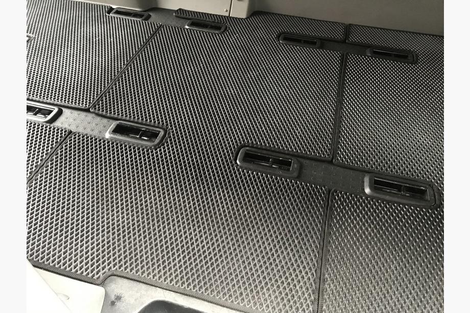 Volkswagen T5 2010–2015 EVA matten V1 (lange wielbasis, volledige interieurset, zwart) Foto 4