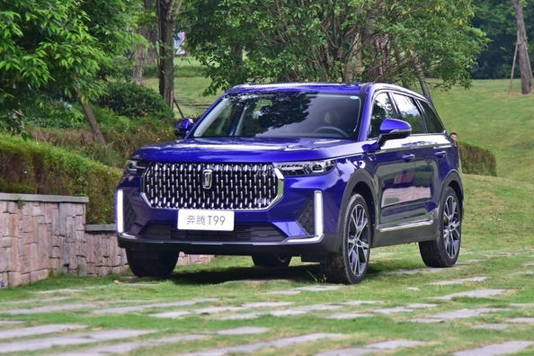 Middelgrote premium-crossover FAW Bestune T99