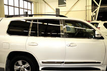Toyota Land Cruiser 200 2007–2021 Complete raamomlijsting en stijllijsten (RVS) foto 15