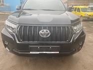 Toyota Land Cruiser Prado 150 2009–2023 Radiatorgrille 2017↗ LED (Zeus Black, met Black wenkbrauwen) foto 11