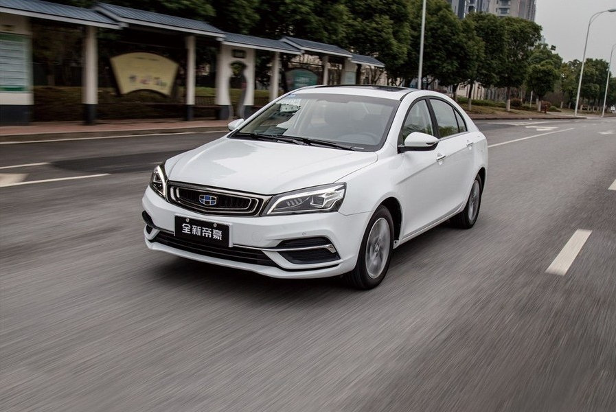 Review van de vernieuwde Geely Emgrand 7 sedan