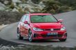 Test van de sportieve hatchback Volkswagen Golf GTI foto 2