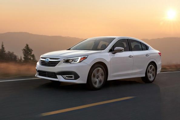 Review van de zevende generatie Subaru Legacy-sedan