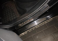 Skoda Octavia II A5 2010–2013 Carmos dorpellijsten (8 stuks, RVS) foto 2