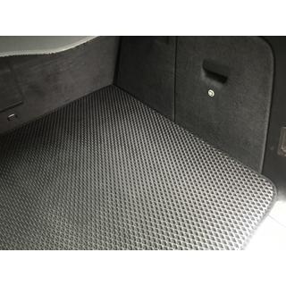 Kofferbakmat V1 (EVA, zwart) Volkswagen Touareg 2002–2010 foto 3