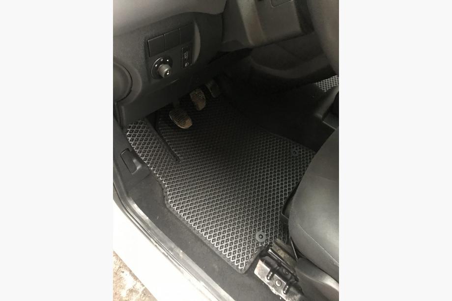 Peugeot Partner Tepee 2008–2018 EVA automatten (zwart) Voor- en achtermatten (3 st.) Foto 2