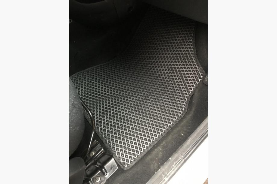 Peugeot Partner Tepee 2008–2018 EVA automatten (zwart) Voor- en achtermatten (3 st.) Foto 3