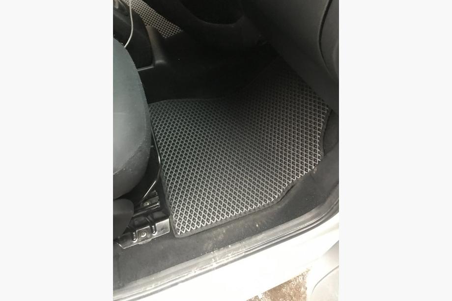 Peugeot Partner Tepee 2008–2018 EVA automatten (zwart) Voor- en achtermatten (3 st.) Foto 4