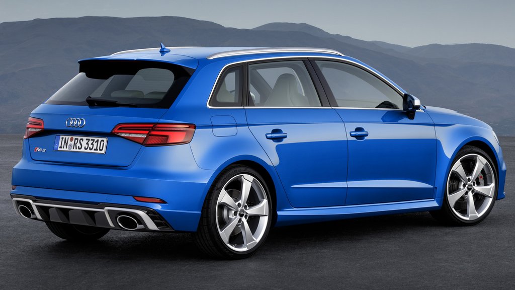 Review van de opgevoerde Audi RS3 Sportback quattro hatchback