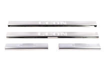 Seat Leon 2013–2020 Carmos V1 RVS instaplijsten (set 4 stuks) foto 2