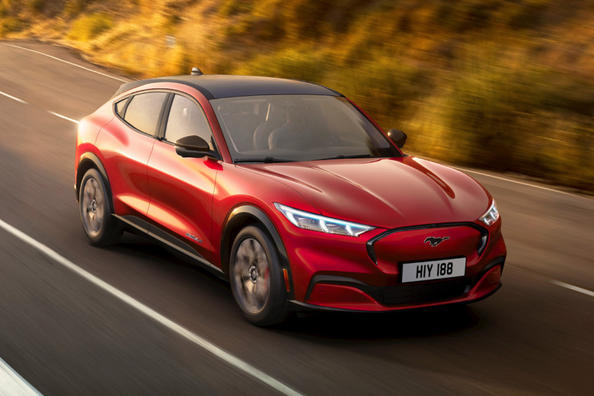 Test van de elektrische crossover Ford Mustang Mach-E