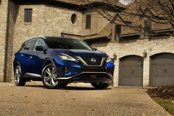 Review van de vernieuwde middelgrote crossover Nissan Murano