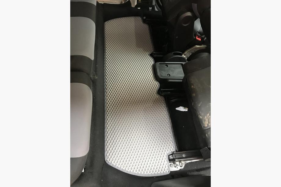 Peugeot Partner Tepee 2008–2018 EVA automatten (grijs) Voor + achter + instaplijsten (5 stuks) Foto 3