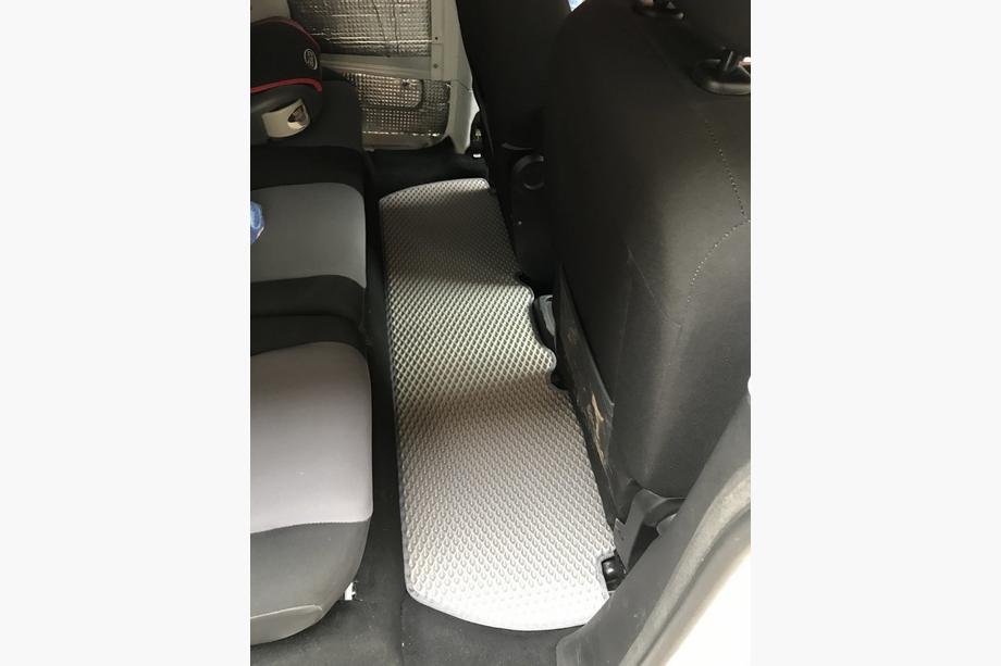 Peugeot Partner Tepee 2008–2018 EVA automatten (grijs) Voor + achter + instaplijsten (5 stuks) Foto 4