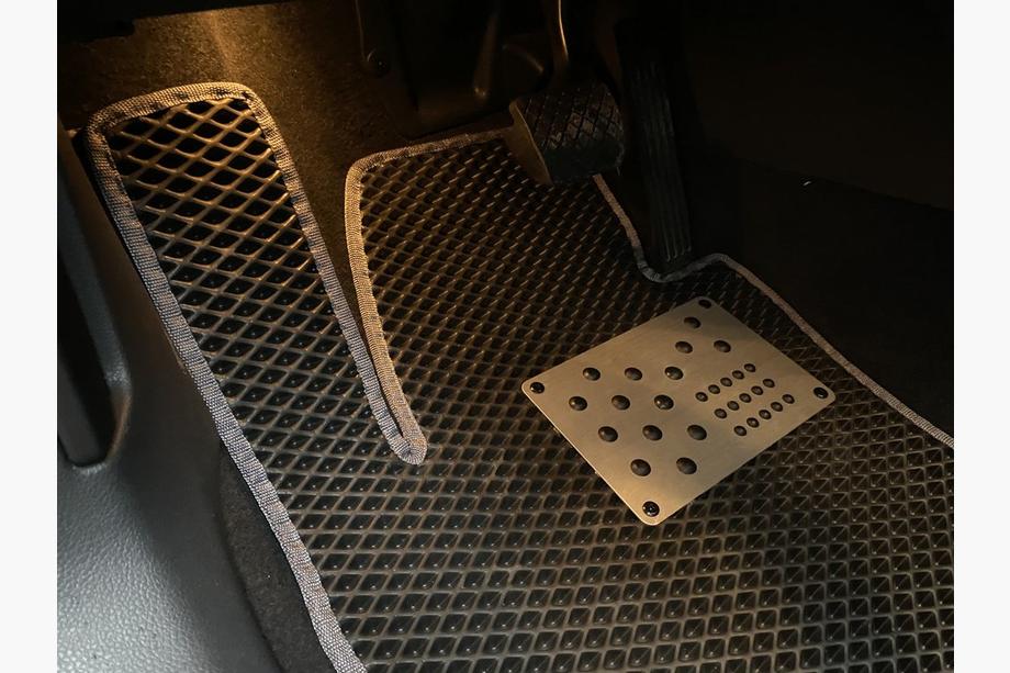 Volkswagen Sharan 2010–2023 Polyurethaan automatten (3 rijen, EVA, zwart) Foto 5