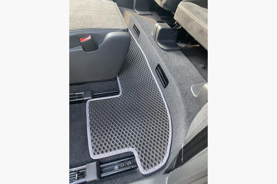 Volkswagen Sharan 2010–2023 Polyurethaan automatten (3 rijen, EVA, zwart) Foto 10