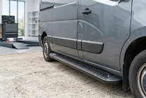 Nissan NV400 2010–2024 Allmond Black zijtreden (2 st., aluminium) foto 1
