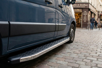 Nissan NV400 2010–2024 Side steps Black Line (2 stuks, aluminium) foto 1