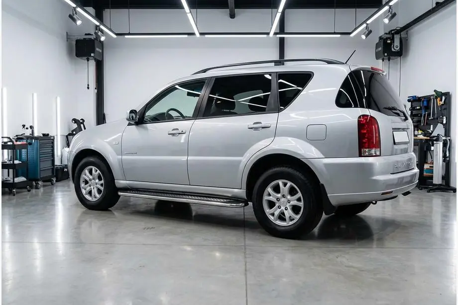 SsangYong Rexton I 2001–2017 Maydos V2 side steps (set 2 st., aluminium/RVS) Image