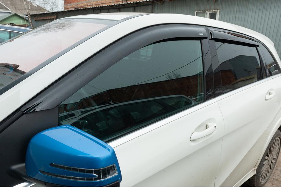 Mercedes B-klasse W246 2011–2018 Raamdeflectoren (4 stuks, HIC) Image