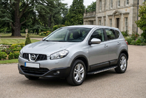 Nissan Qashqai 2010–2014 Bosphorus Grey zijsteps (set van 2, aluminium) Lange wielbasis foto 1